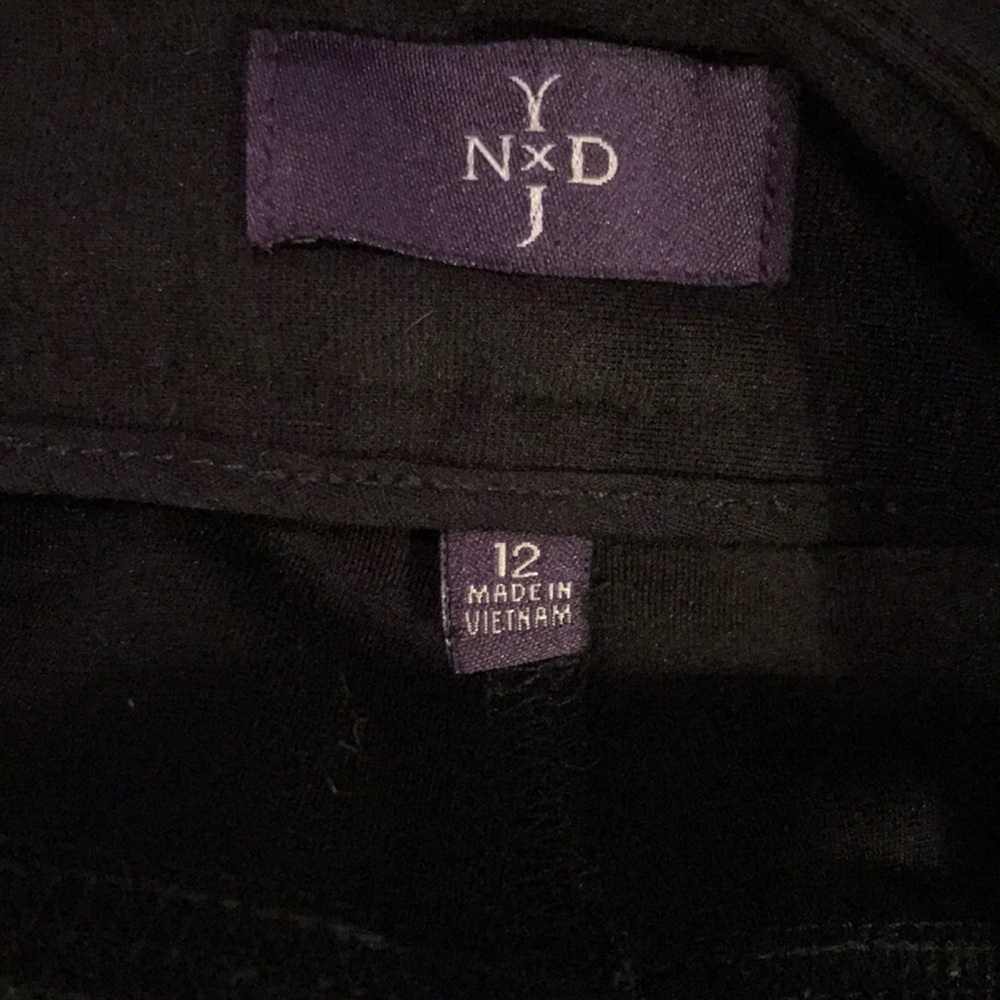 ⬇️PROFESSIONAL BLACK DRESS PANTS WITH DETAIL - Picture 3 of 4